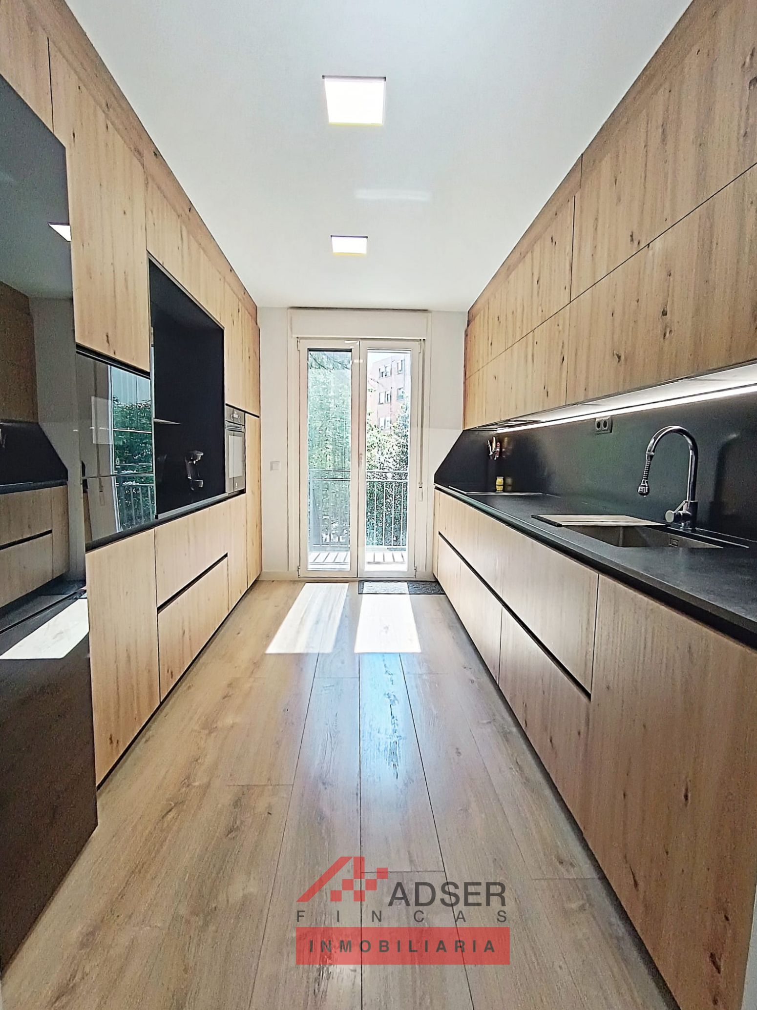Kitchen of Flat for sale in  Logroño  with Heating, Private garden and Storage room