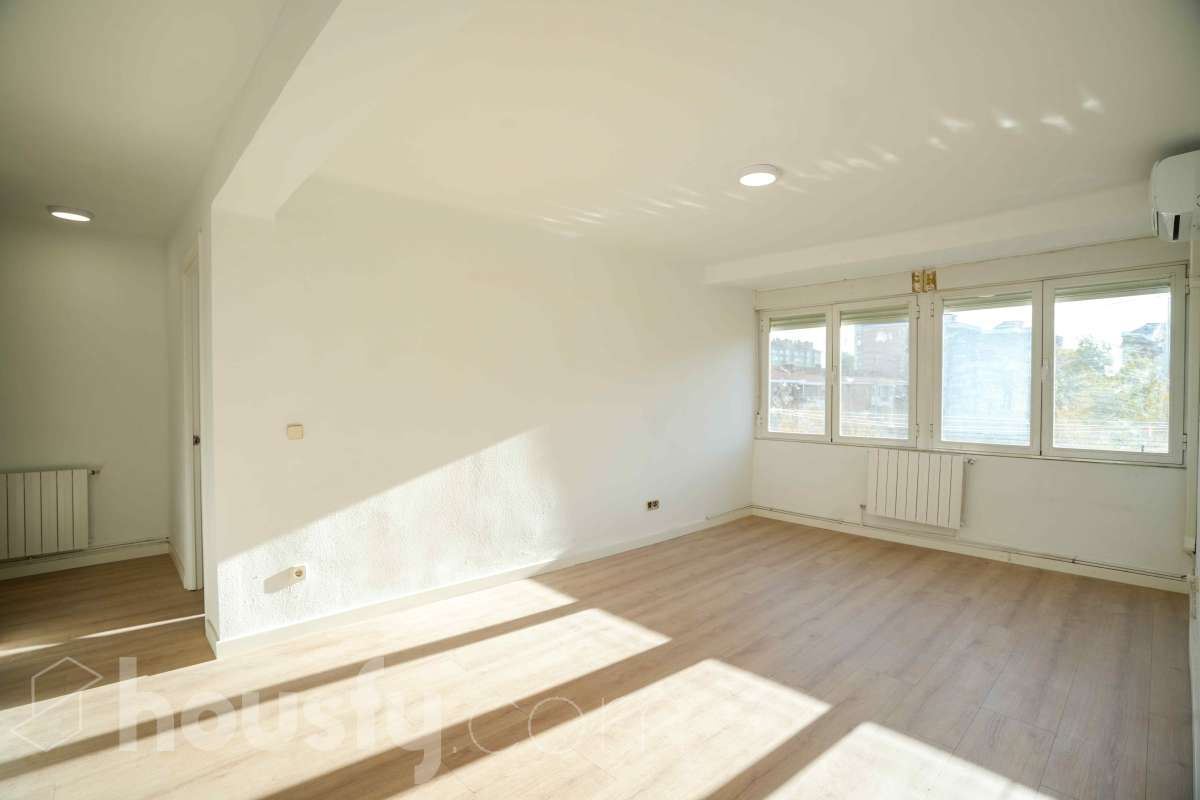 Dormitori de Pis en venda en  Madrid Capital amb Aire condicionat, Calefacció i Parquet