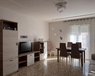 Sala d'estar de Pis de lloguer en Lucena amb Aire condicionat, Terrassa i Moblat