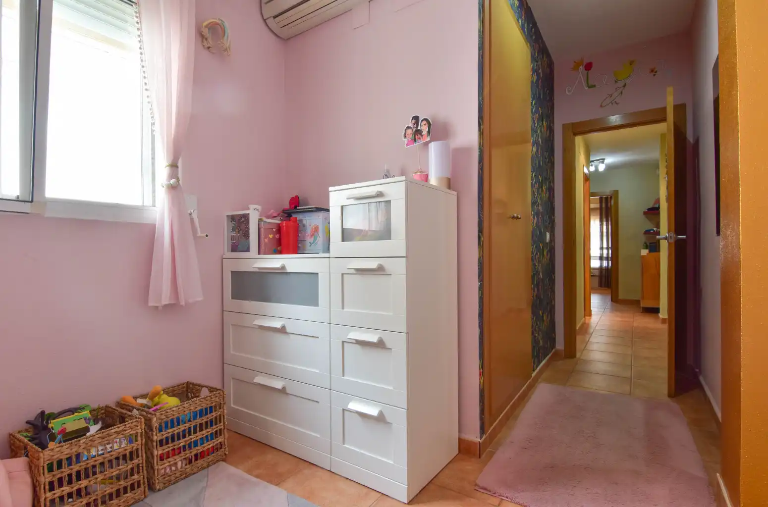 Habitación de Casa adosada en venta en Emperador con Aire acondicionado, Calefacción y Terraza