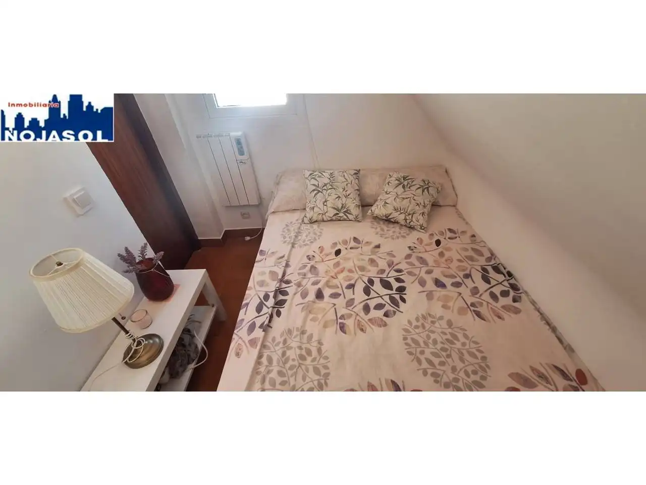 Dormitori de Apartament de lloguer en Noja amb Calefacció, Terrassa i Moblat