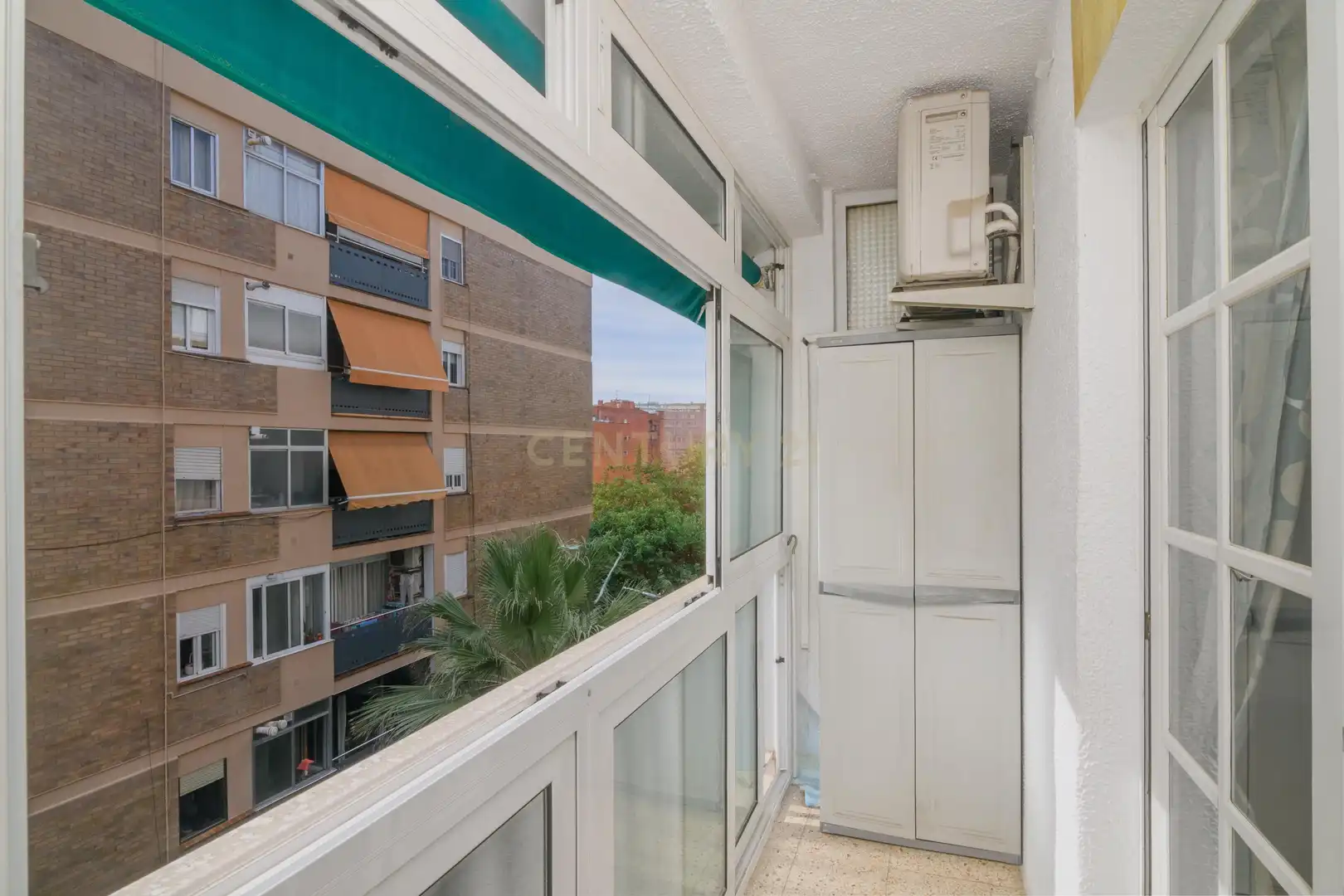 Vista exterior de Apartamento en venta en Sant Feliu de Llobregat