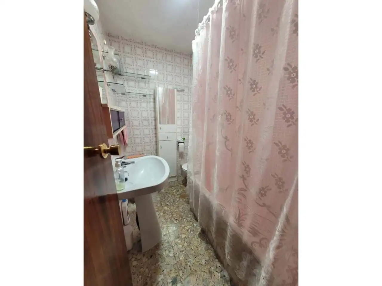 Bany de Casa o xalet en venda en Baza amb Terrassa