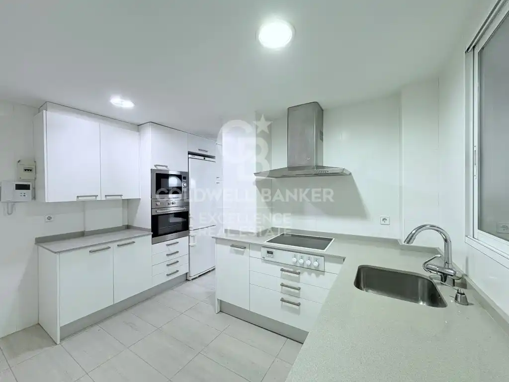 Kitchen of Flat for sale in Valencia  with Air Conditioner and Terrace