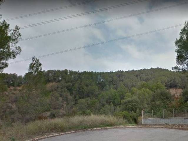 Terreno residencial en Venta en Abrera