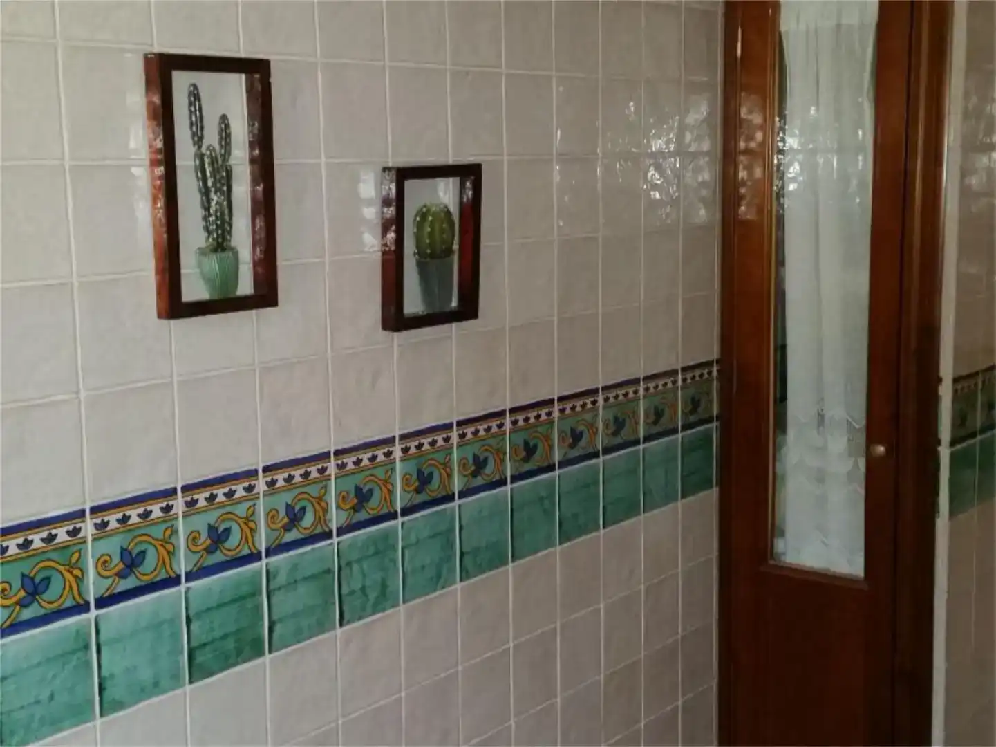 Baño de Piso en venta en La Algaba con Aire acondicionado, Trastero y Amueblado
