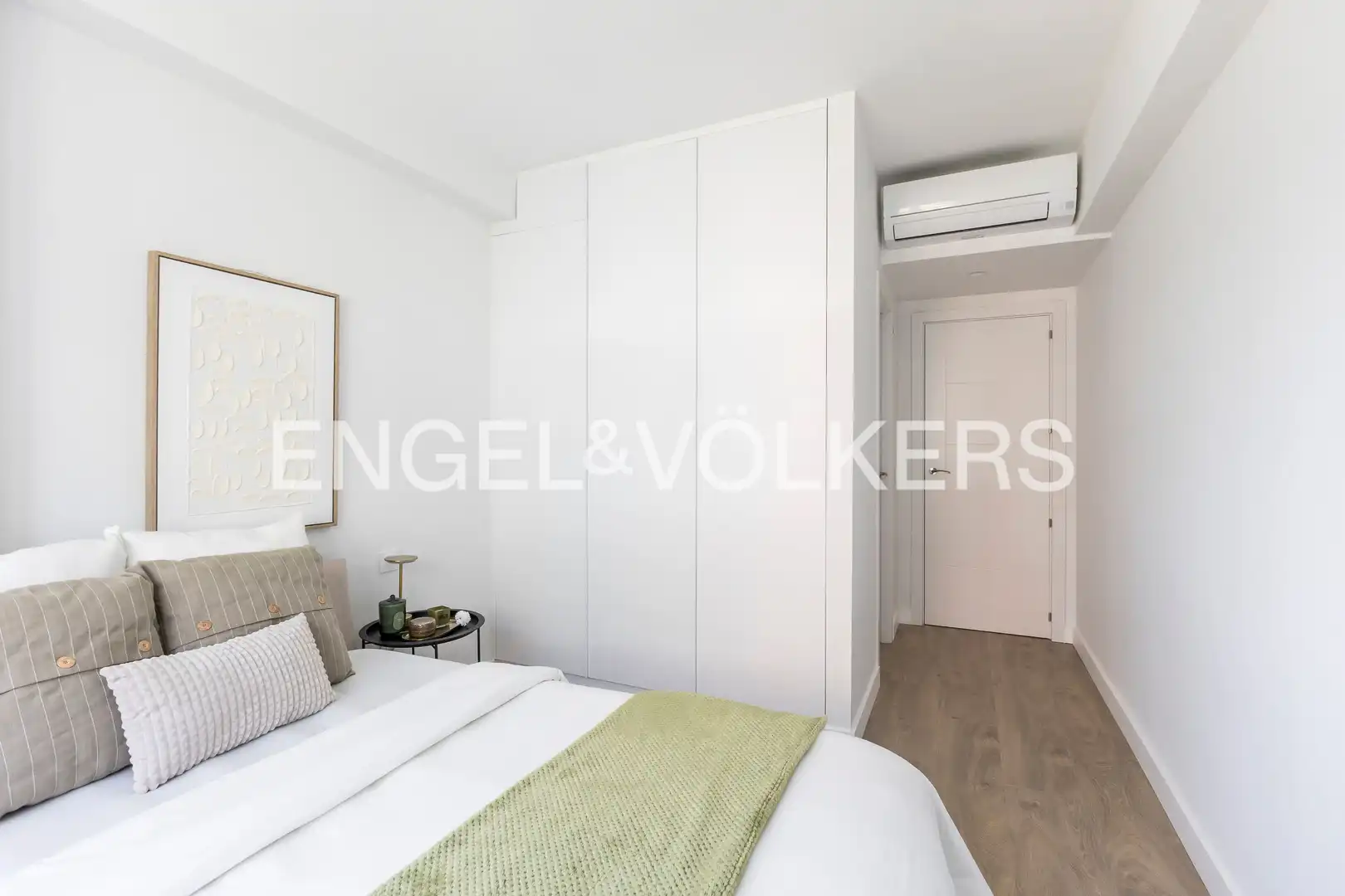 Bedroom of Flat for sale in Madrid  with Air Conditioner, Heating and Terrace