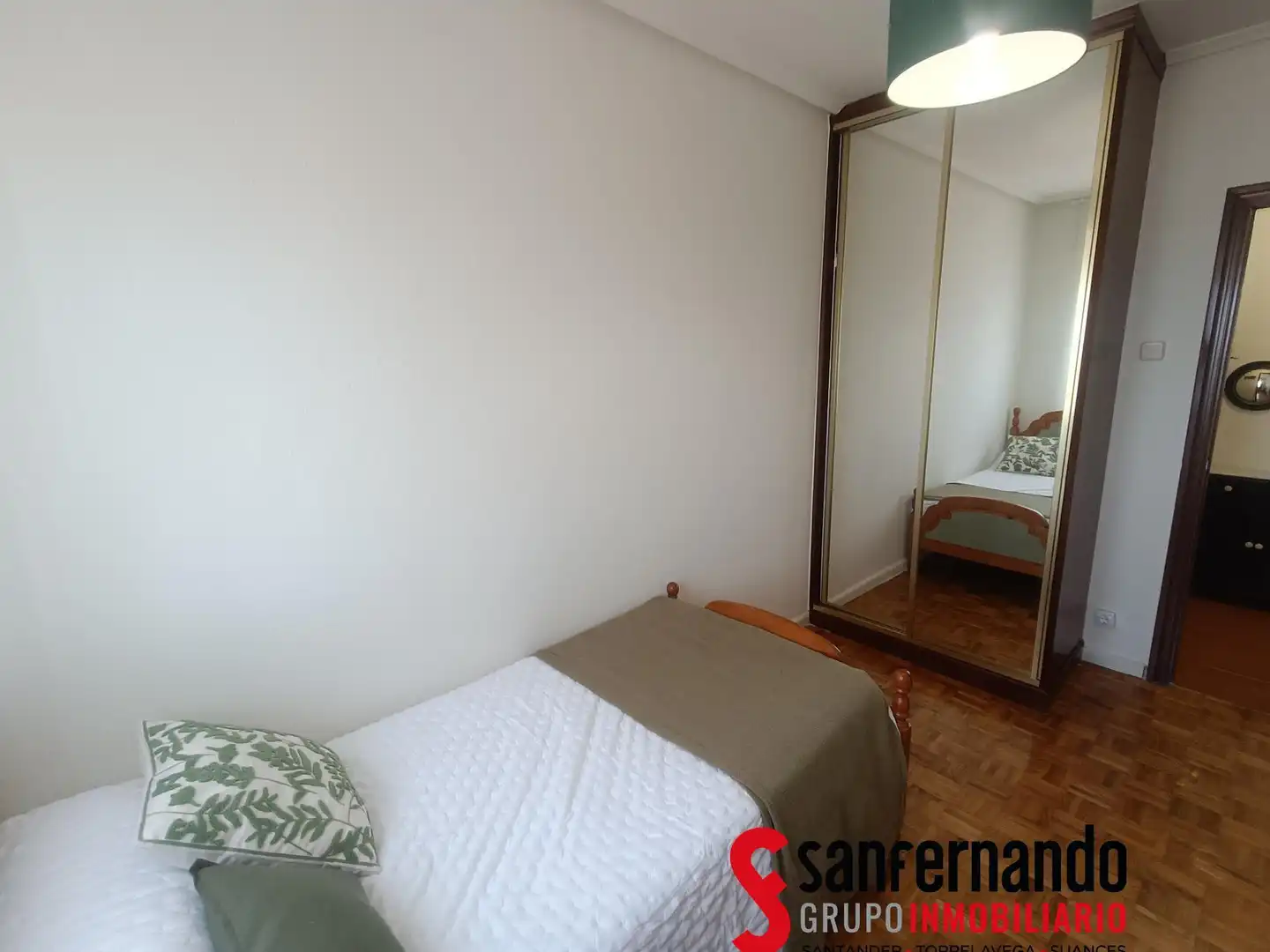 Habitación de Piso de alquiler en Santander con Calefacción y Amueblado
