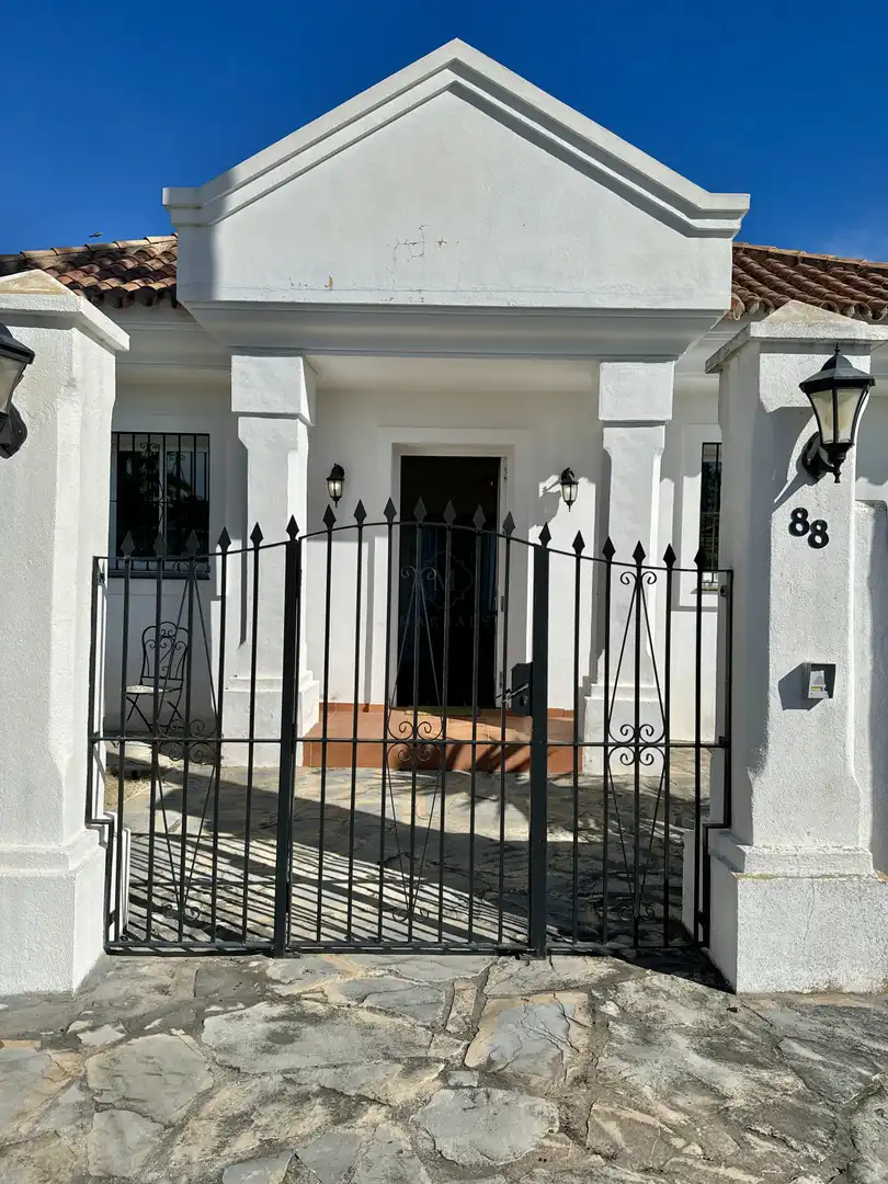Casa o xalet en venda en Estepona amb Aire condicionat, Terrassa i Moblat