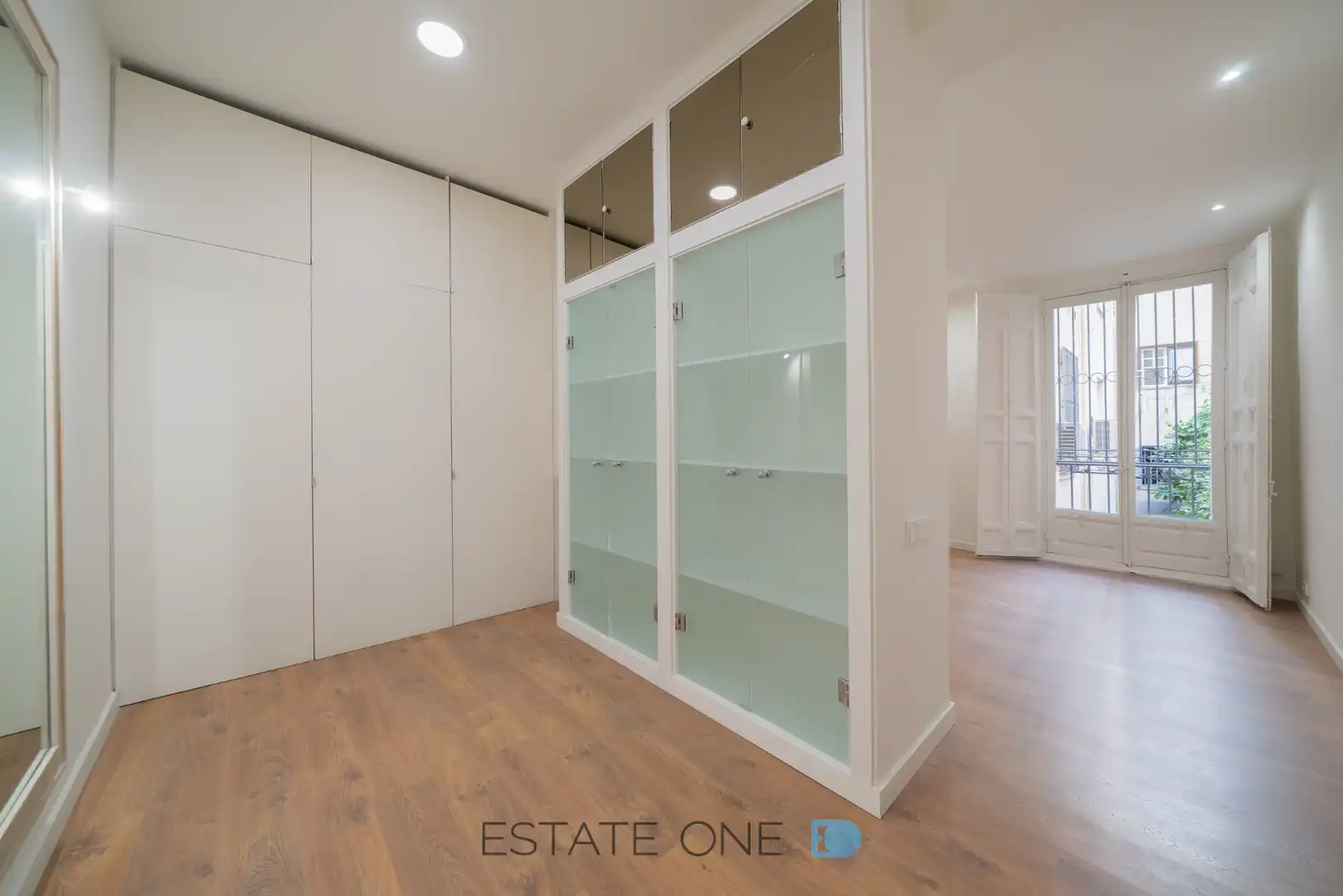 Ground floor for rent in Calle de Lope de Vega, Cortes - Huertas