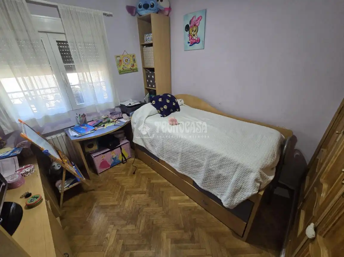 Bedroom of Flat for sale in Madrid  with Air Conditioner, Heating and Parquet flooring