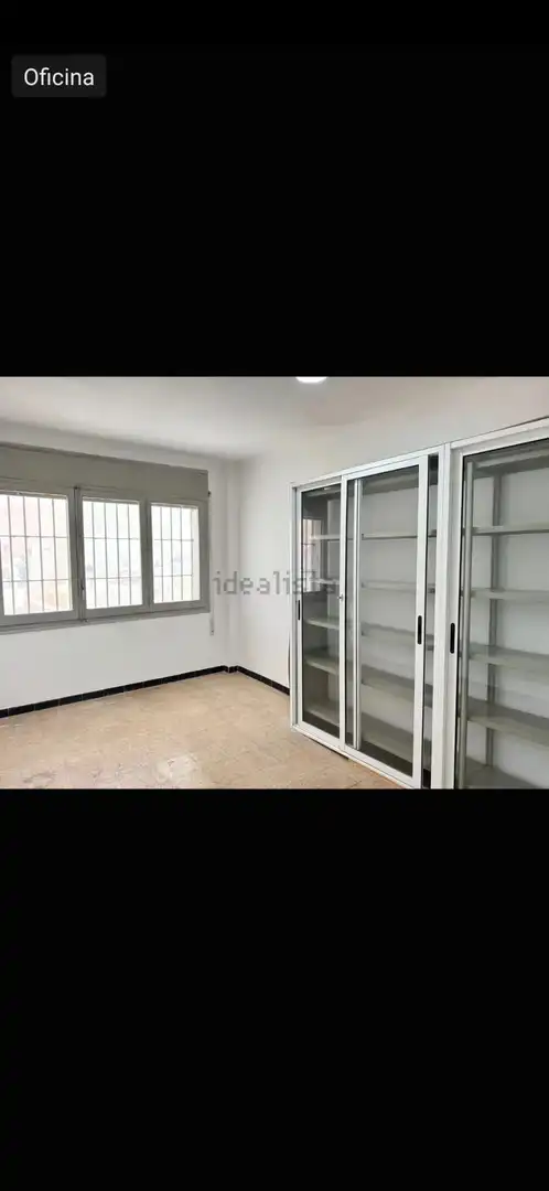 Dormitori de Nau industrial de lloguer en Tarragona