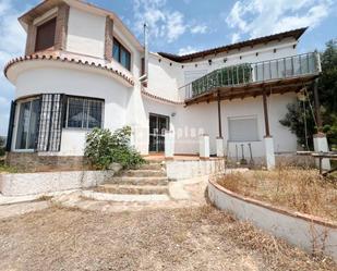 Vista exterior de Casa o xalet de lloguer en Rincón de la Victoria amb Traster i Piscina