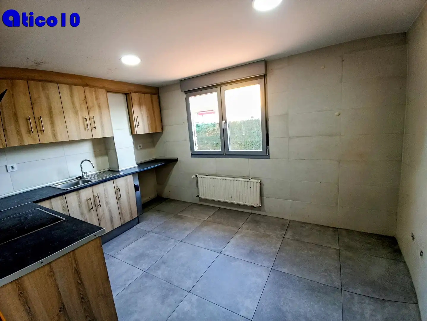 Kitchen of Attic for sale in Oviedo   with Heating, Parquet flooring and Terrace
