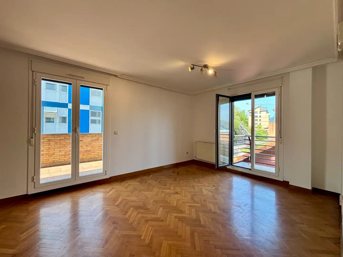 Sala de estar de Dúplex en venta en Donostia - San Sebastián  con Calefacción, Terraza y Lavadora