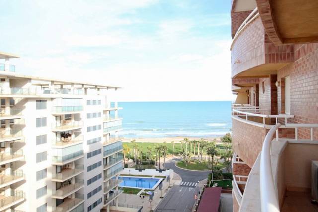 Apartamento en Venta en Calle AMPLARIES en Acapulco