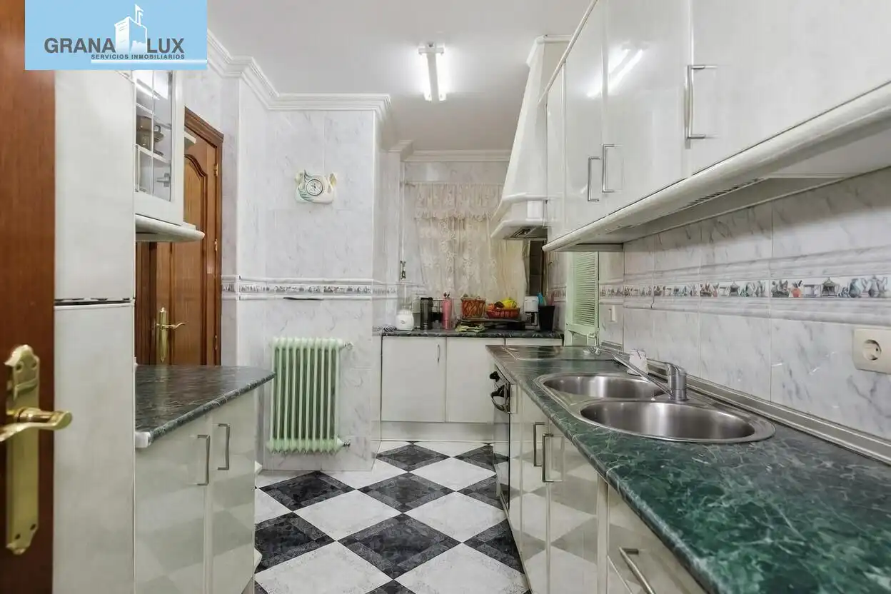 Flat with lift for sale in Plaza del Poeta Juan Boscán, imagen 4