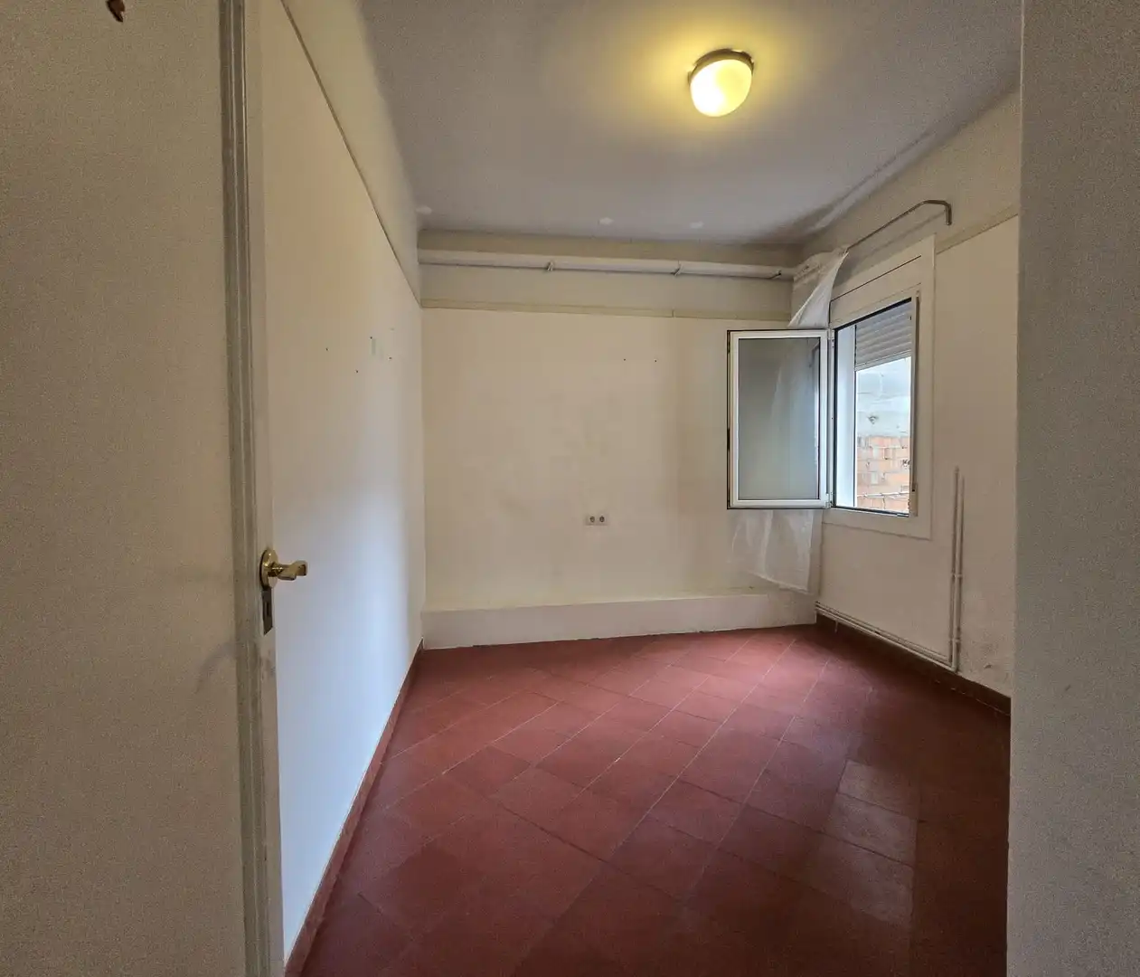 Attic for sale in Barcelona  with Air Conditioner, Terrace and Alarm