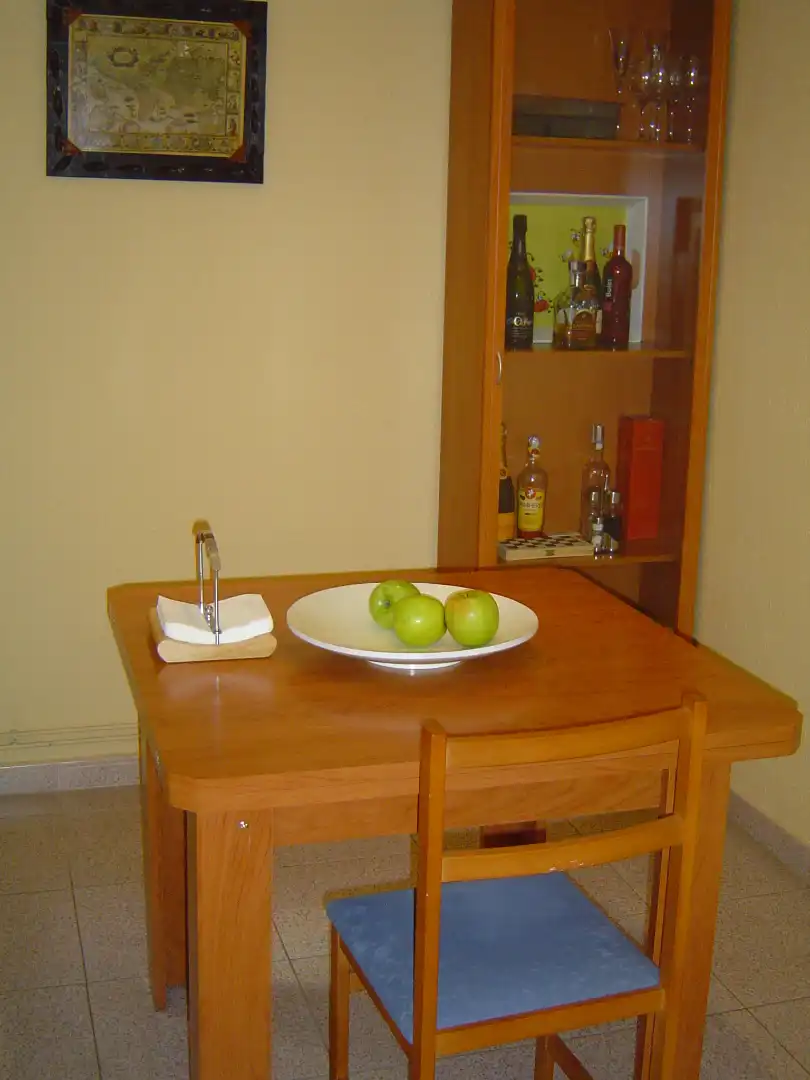 Comedor de Piso de alquiler en Barcelona con Aire acondicionado, Calefacción y Amueblado