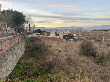 Terreny residencial en venda a Calle Antoni Puigvert