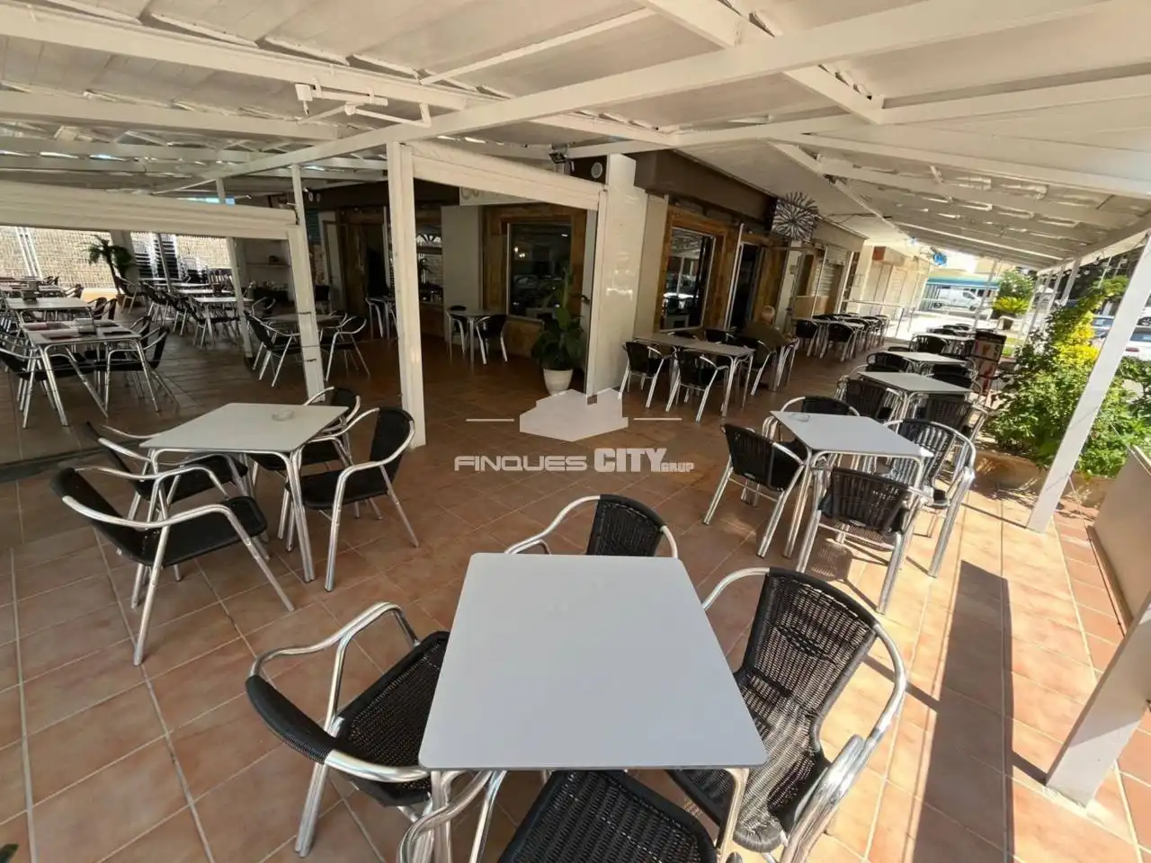 Local comercial en traspàs a Els Pins, imagen 16