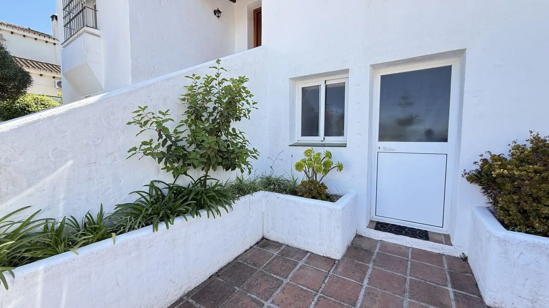 Vista exterior de Casa o chalet en venta en Coín con Aire acondicionado y Piscina