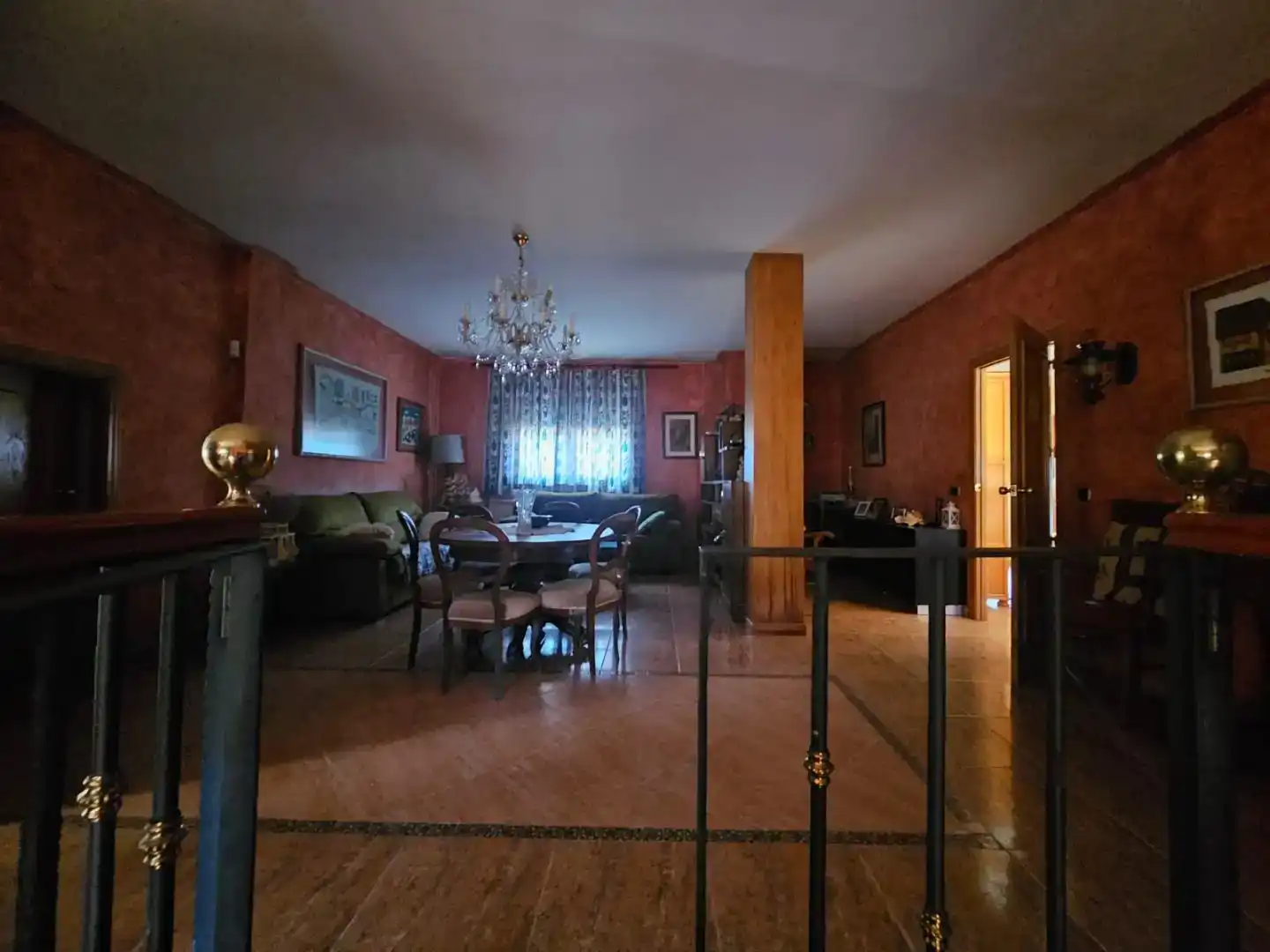 Sala d'estar de Casa o xalet en venda en Navahermosa amb Aire condicionat, Piscina i Balcó