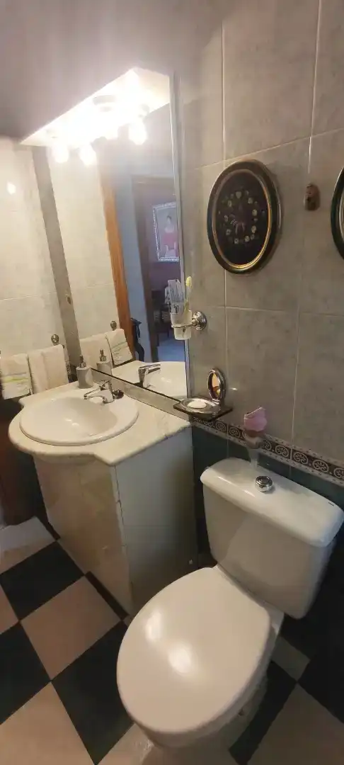 Bany de Dúplex de lloguer en Granada amb Moblat, Forn i Rentadora