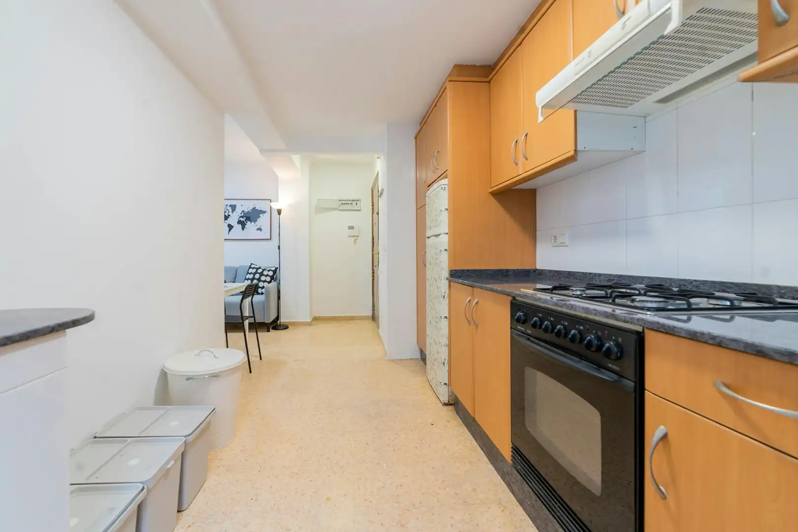 Kitchen of Flat for share in Valencia  with Furnished, Washing machine and TV