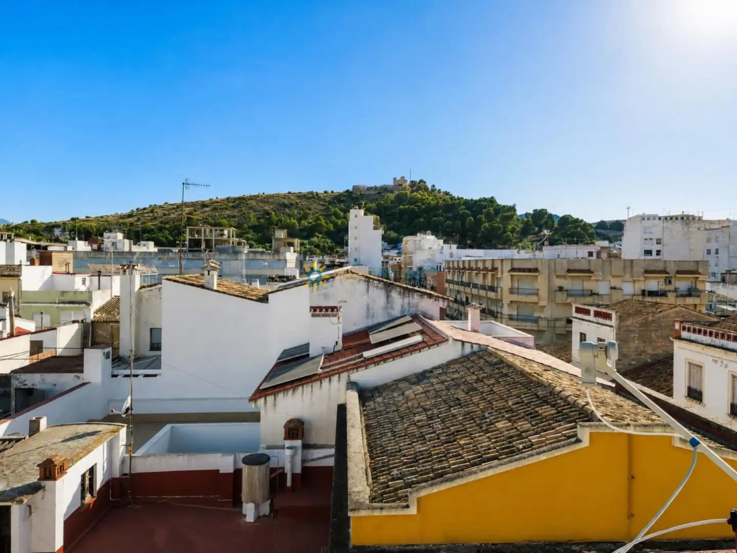 Vista exterior de Pis en venda en Oliva amb Balcó