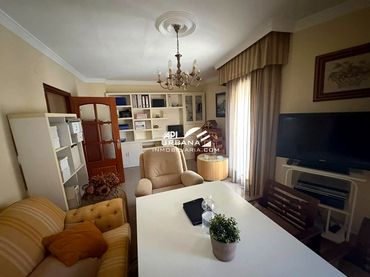 Appartamento con balcone in vendita a Centro
