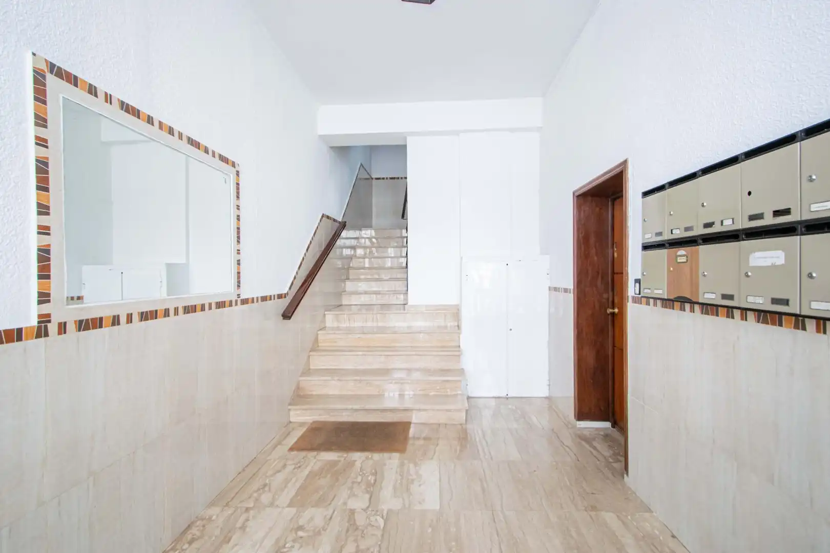 Flat for sale in Sevilla  with Air Conditioner and Terrace