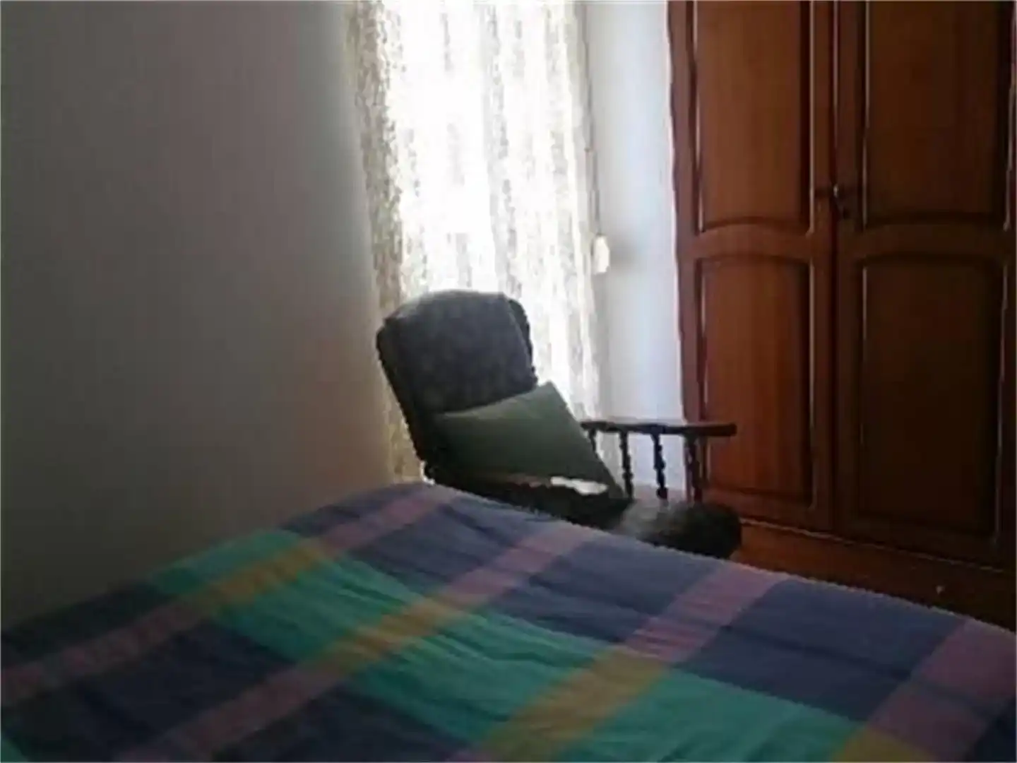 Dormitori de Casa adosada de lloguer en Benaocaz amb Moblat i Balcó