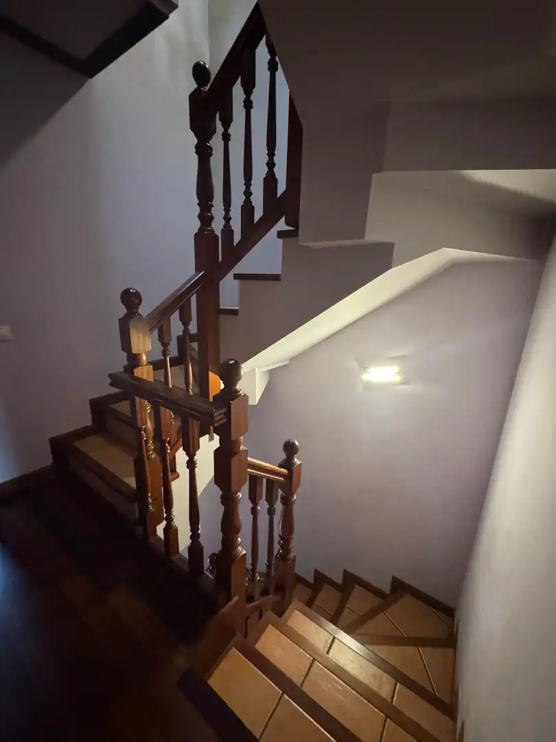 Einfamilien-Reihenhaus zum Verkauf in Polanco mit Heizung, Privatgarten und Terrasse