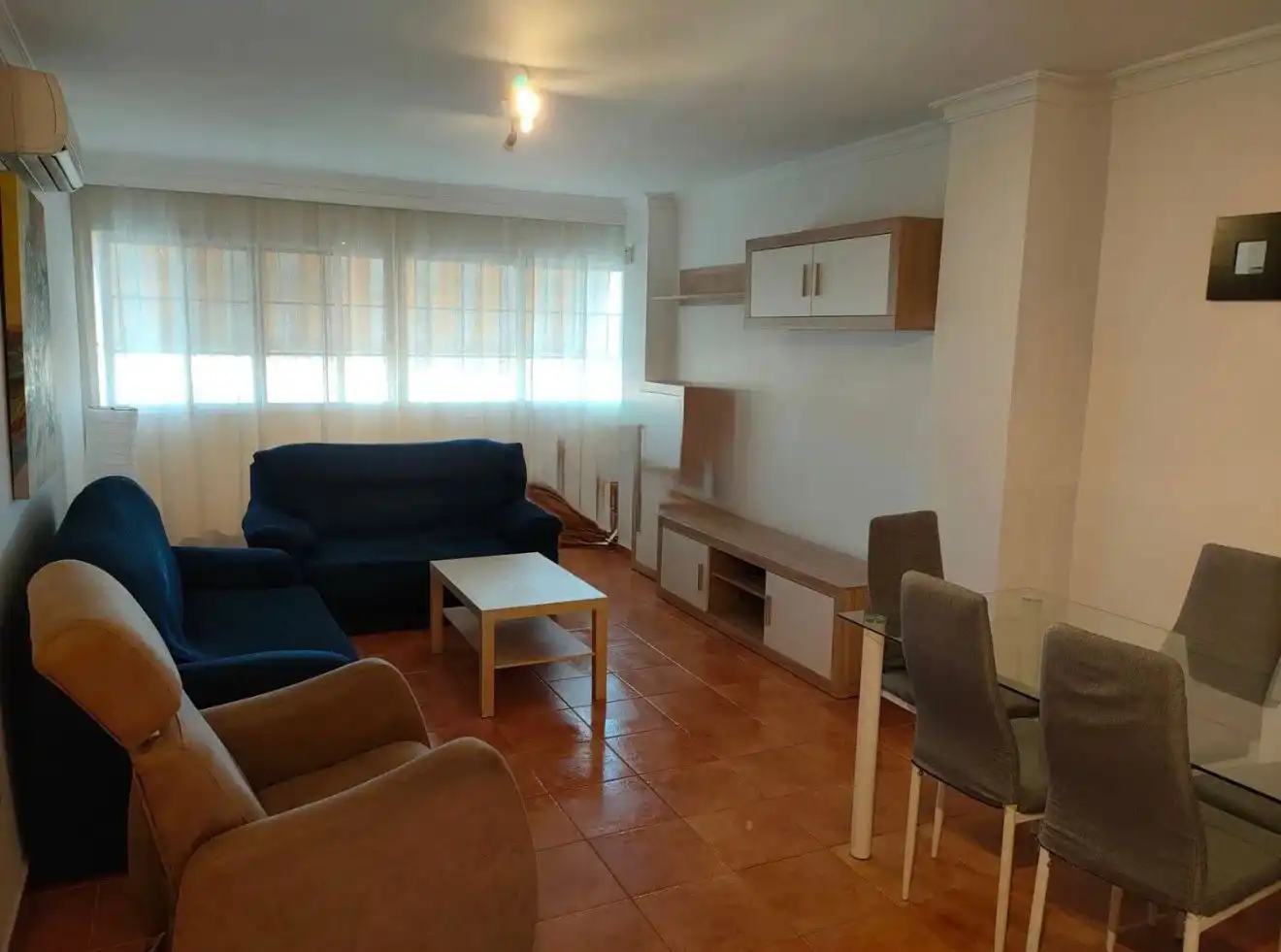 Sala d'estar de Pis de lloguer en Málaga amb Aire condicionat, Moblat i Forn