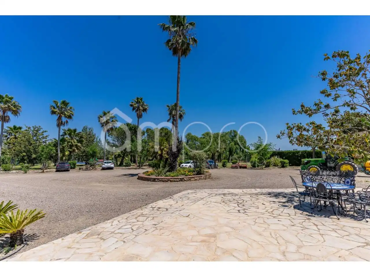 Parking de Finca rústica en venta en Vilallonga del Camp con Calefacción, Jardín privado y Terraza