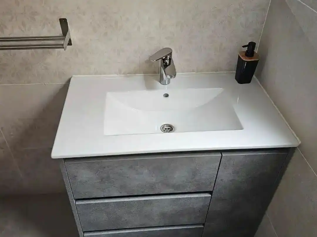 Baño de Piso en venta en Lanjarón con Terraza, Amueblado y Lavadora