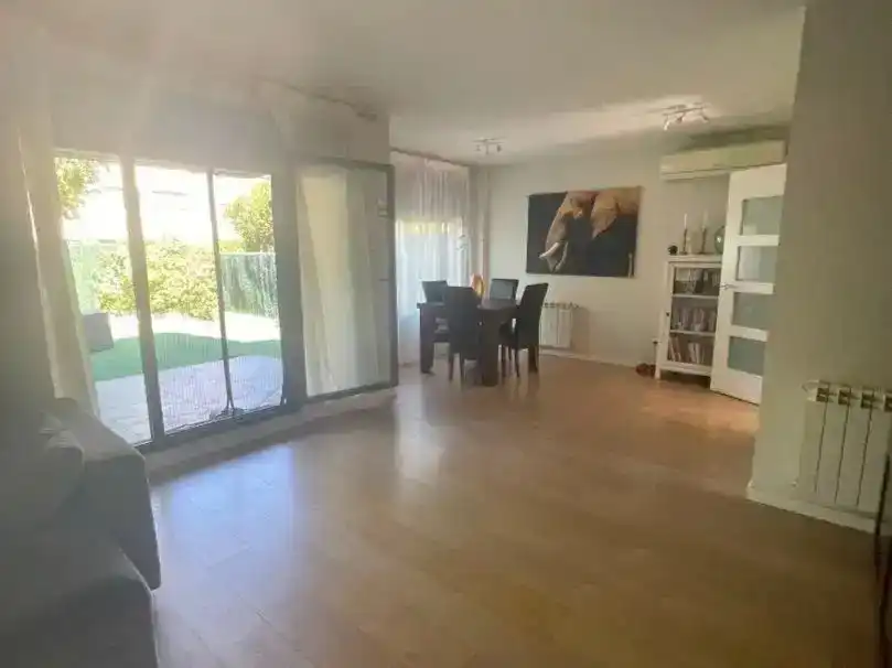 Comedor de Piso en venta en Pinto con Aire acondicionado, Jardín privado y Piscina
