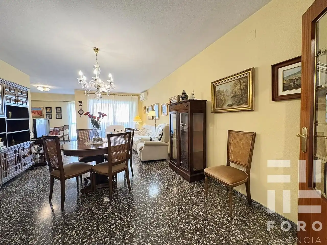 Comedor de Piso en venta en Valencia con Aire acondicionado, Terraza y Balcón