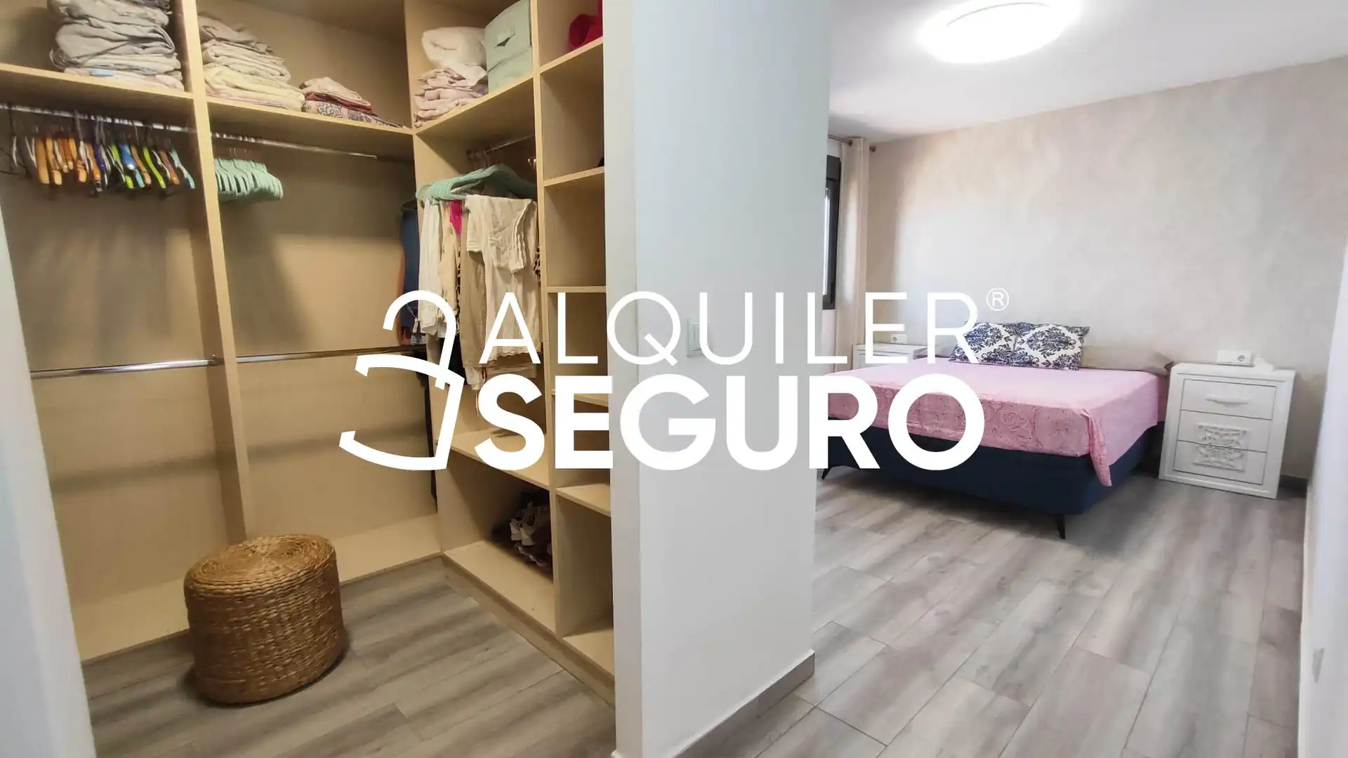 Schlafzimmer von Dachboden zur Miete in Sagunto / Sagunt mit Klimaanlage, Terrasse und Abstellraum