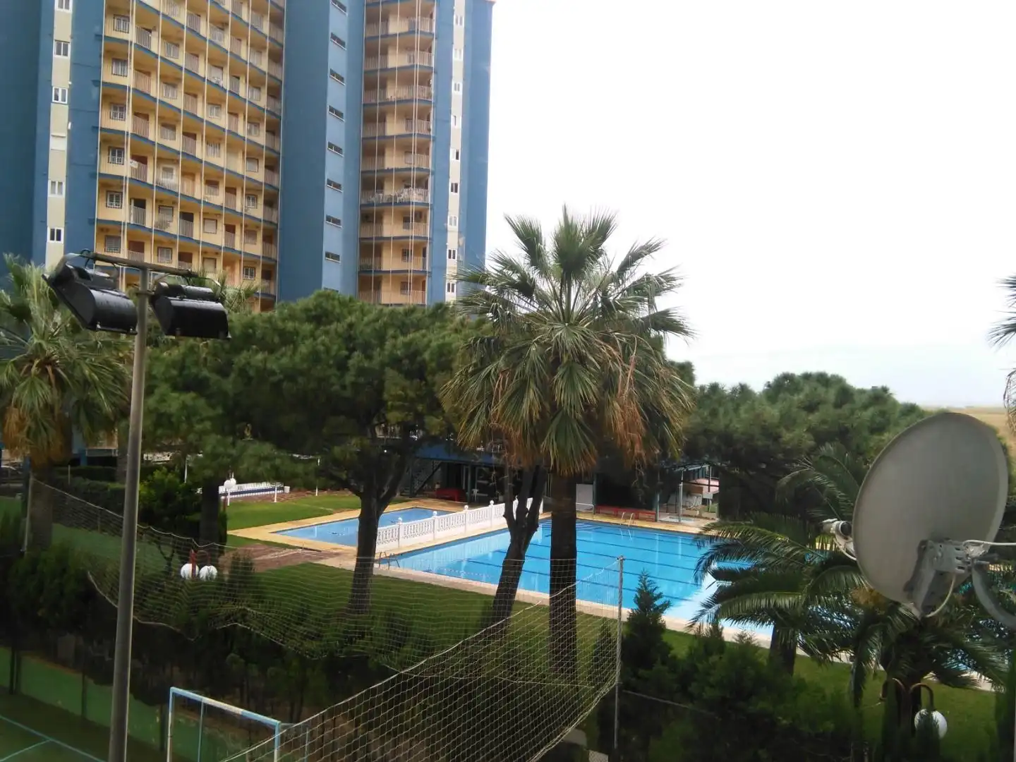 Piscina de Piso de alquiler en La Pobla de Farnals con Aire acondicionado, Calefacción y Terraza