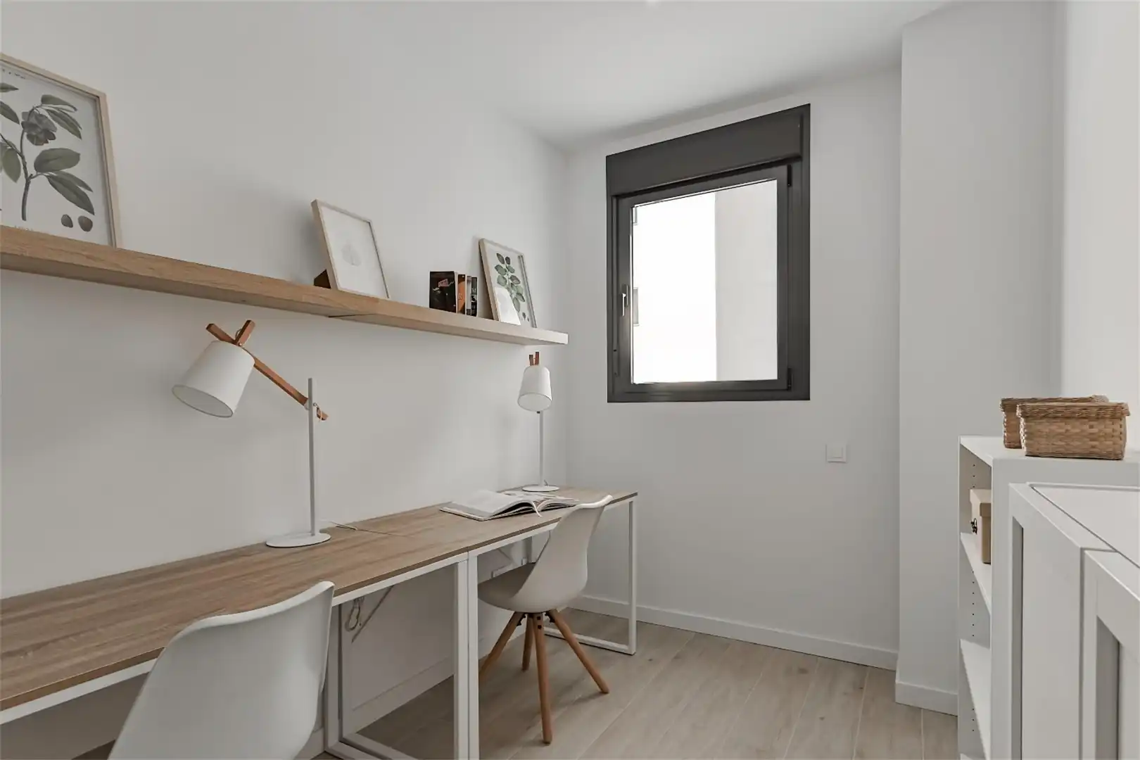 Piso en venta en Calle de la Actriz Fabiana Laura, Rosaleda - Juventud