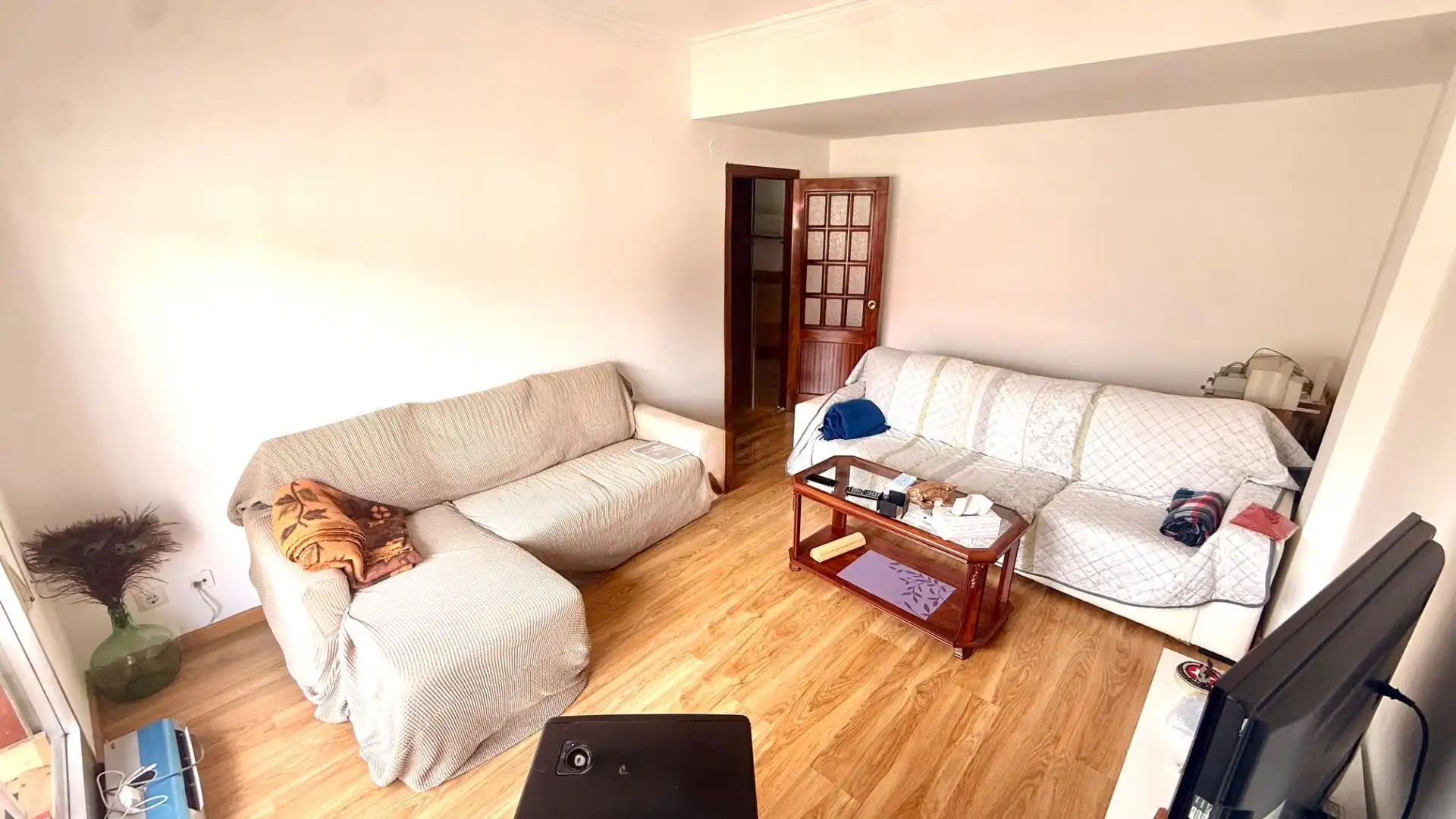 Sala d'estar de Pis en venda en Ourense Capital  amb Moblat i Balcó