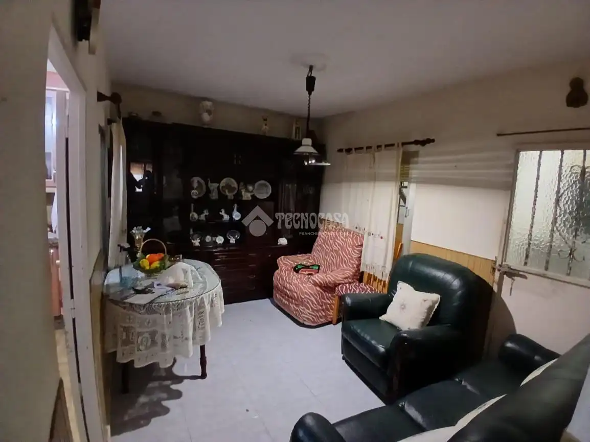 Sala d'estar de Casa o xalet en venda en Badajoz amb Aire condicionat i Terrassa