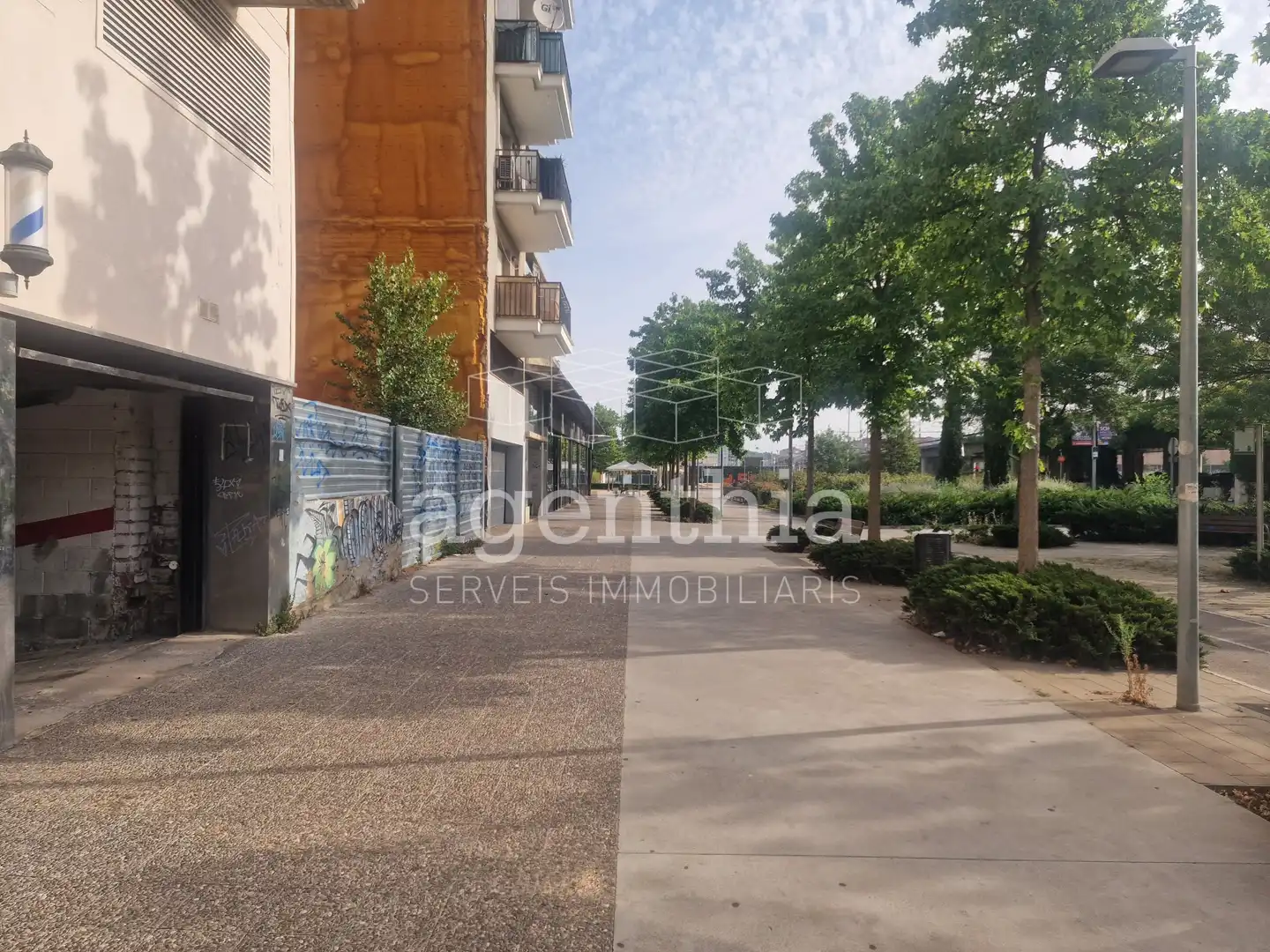 Aparcament de Garatge en venda en Girona