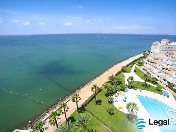 Dúplex con piscina en venta en Puerto Tomas Maestre