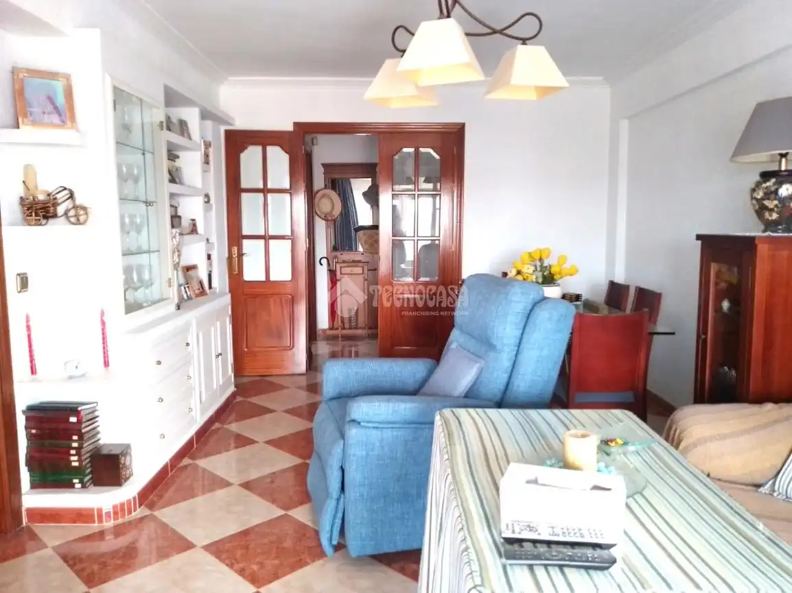 Sala de estar de Piso en venta en Sevilla con Aire acondicionado, Terraza y Amueblado