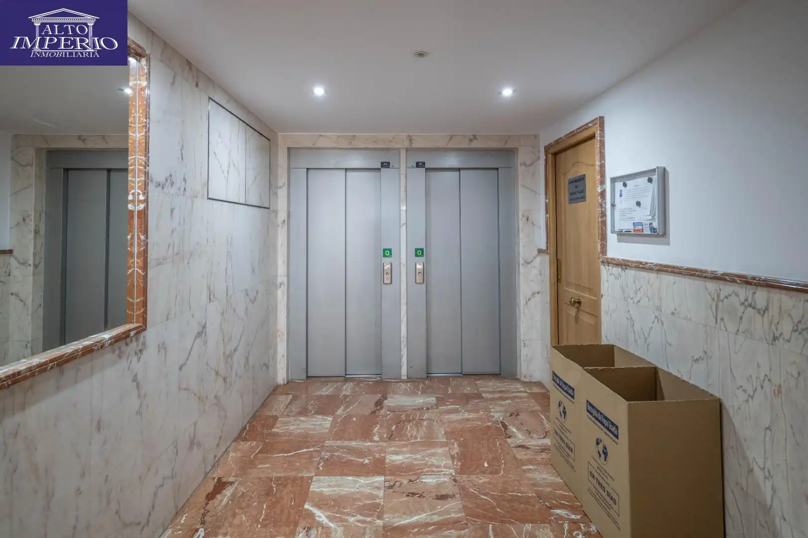 Piso con terraza en venta en Calle EMPERATRIZ EUGENIA 6, imagen 10