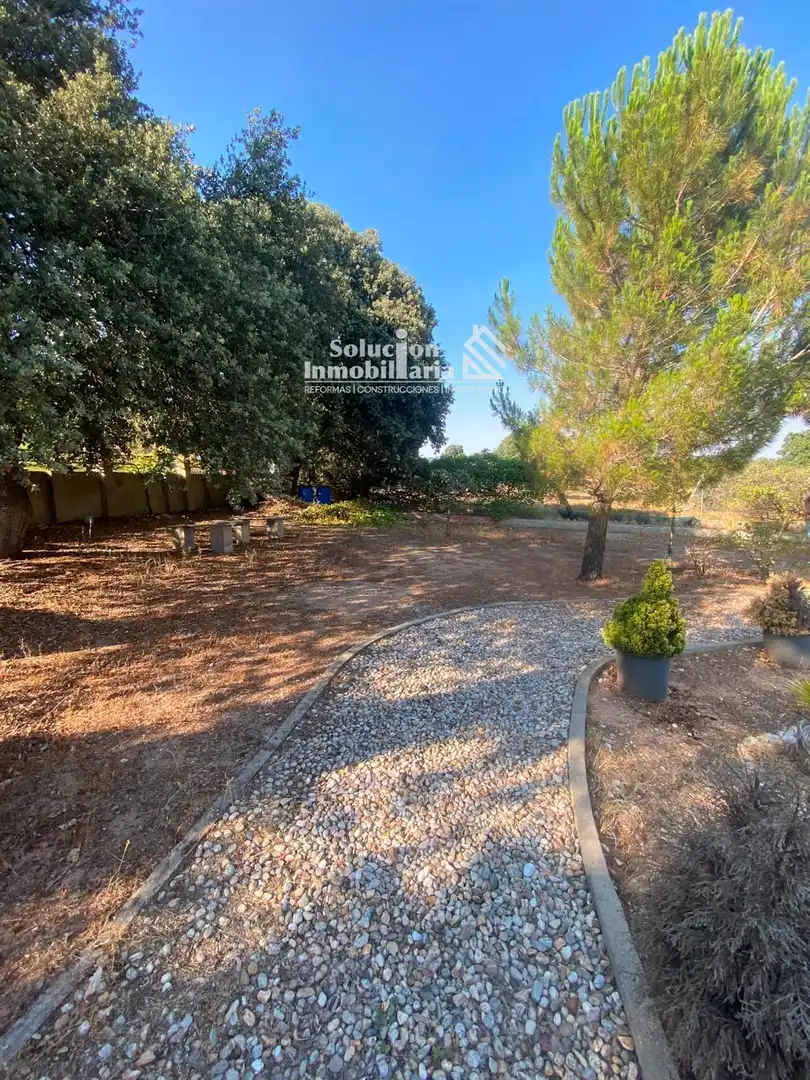 Casa o xalet en venda en Calvarrasa de Arriba amb Traster i Moblat