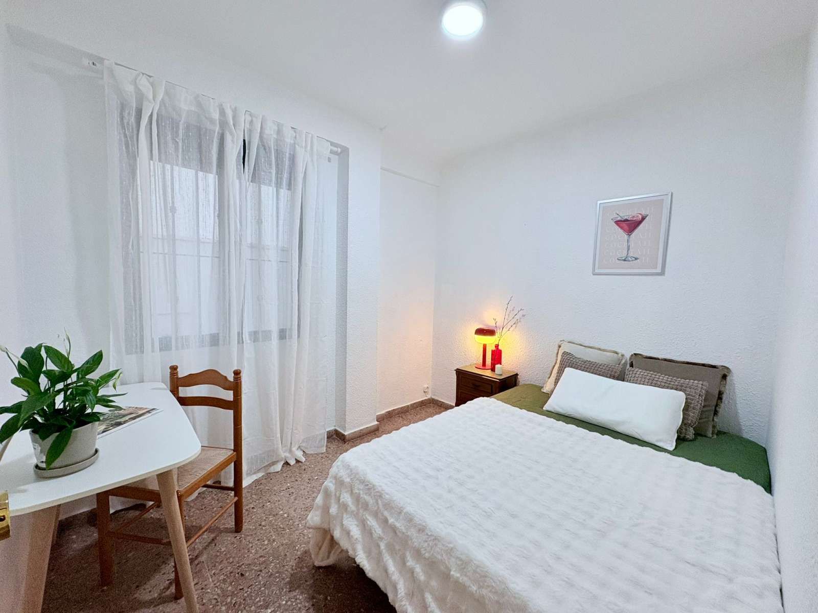 Bedroom of Flat to share in Picanya  with Air Conditioner and Terrace